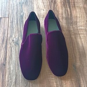 1 State purple velvet slip on loafers size 7M in excellent, like new condition